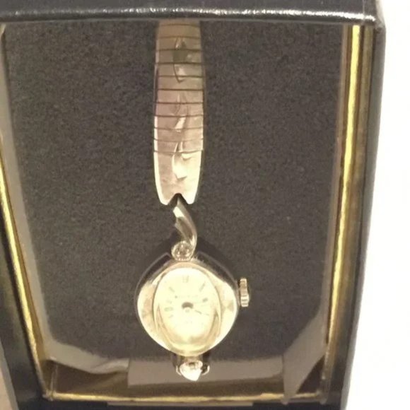 Vintage & gorgeous lady's 10k rolled gold plate Bulova 23 watch - still works! - Picture 7 of 12